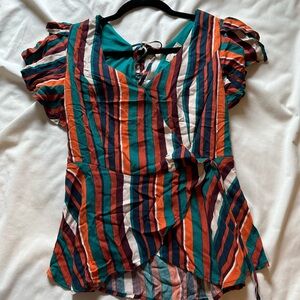 Sandy & Sid size small short sleeve multi color blouse, tie accents front& back